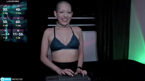 Snapshot of lnxmst chatting on 12.18.24 Lynx Mist online show from 12.18.24