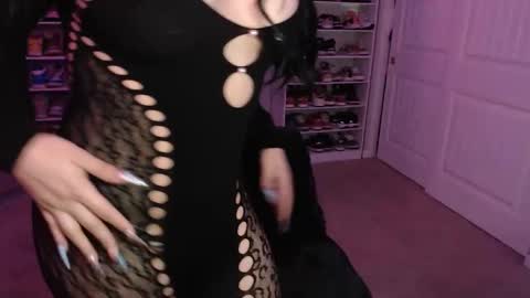 Snapshot of lo_cakez chatting on 05.19.26 lo_cakez online show from 05.19.26