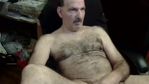 Snapshot of loades182025 chatting on 09.29.25 loades182025 online show from 09.29.25