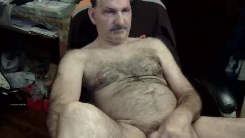 Snapshot of loades182025 chatting on 10.13.25 loades182025 online show from 10.13.25