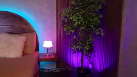 Snapshot of loana_vegas chatting on 06.29.26 LOANA online show from 06.29.26