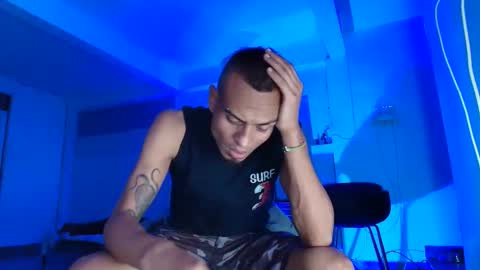 Snapshot of lobo_cockk chatting on 10.05.25 edwin online show from 10.05.25