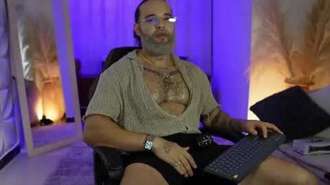 Snapshot of logan_cardenas1 chatting on 06.09.26 logan_cardenas1 online show from 06.09.26