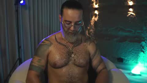 Snapshot of logan_cardenas1 chatting on 06.11.26 logan_cardenas1 online show from 06.11.26