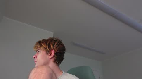 Snapshot of logan_fraser chatting on 11.16.25 LOGAN FRASER online show from 11.16.25