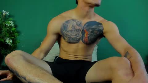 Snapshot of logan_griffin chatting on 10.07.25 logan_griffin online show from 10.07.25