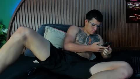 Snapshot of logan_griffin chatting on 11.06.25 logan_griffin online show from 11.06.25