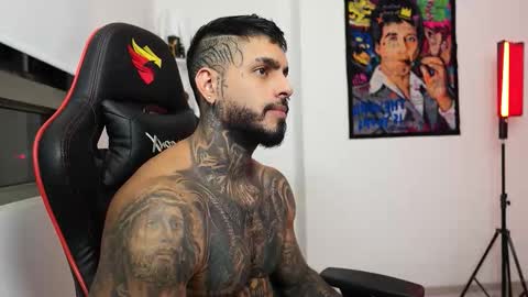 logan_hugh8 online show from 10.21.25