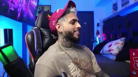 logan_hugh8 online show from 02.05.26