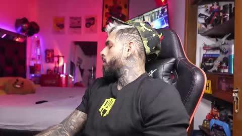 logan_hugh8 online show from 03.19.26