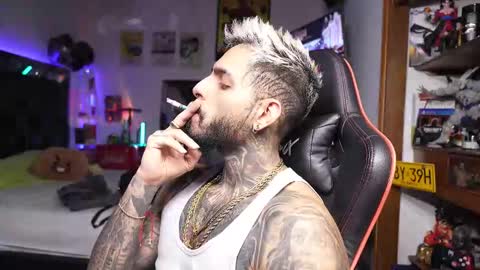 logan_hugh8 online show from 03.23.26