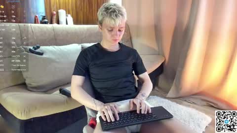 Snapshot of logan_mett chatting on 04.29.26 Logan online show from 04.29.26