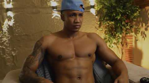 Snapshot of logan_varela chatting on 11.09.25 logan_varela online show from 11.09.25