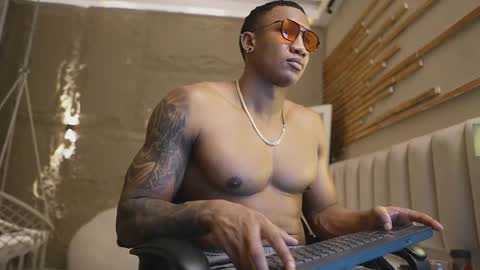 logan_varela online show from 04.15.26