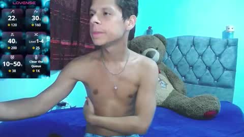 Snapshot of loganevans8 chatting on 03.03.26 Logan online show from 03.03.26