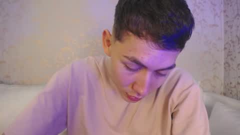 Loganfoster  online show from 12.03.25