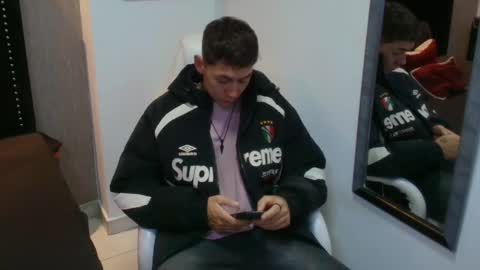 Loganfoster  online show from 01.13.26