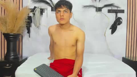 loganjhonson online show from 10.08.25