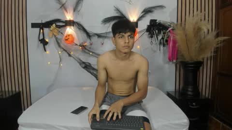 loganjhonson online show from 10.21.25