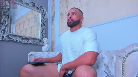 Snapshot of logansimmons chatting on 11.06.25 U can call me Logan online show from 11.06.25