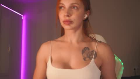 LoisVacation time  online show from 11.04.25