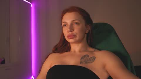 LoisVacation time  online show from 11.05.25