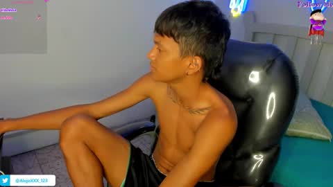 LOUIS online show from 11.11.25