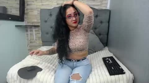 Snapshot of lola__black chatting on 07.17.26 L O L A online show from 07.17.26