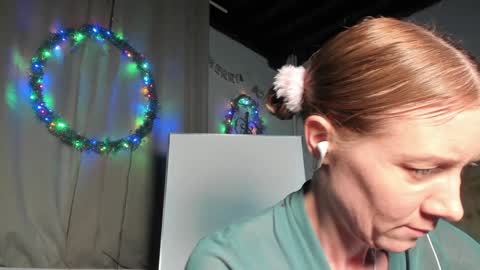 lola_belgium online show from 01.18.25