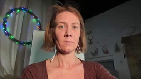 lola_belgium online show from 01.19.25