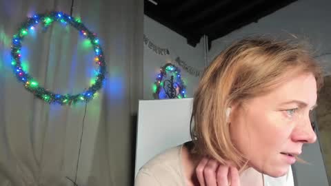 lola_belgium online show from 01.19.25