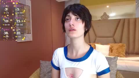 Snapshot of lola_creamy chatting on 09.30.25 Lola online show from 09.30.25