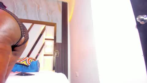 Snapshot of lola_hornei chatting on 11.01.25 Lola online show from 11.01.25