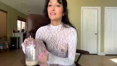 lola_la_lita online show from 11.24.25