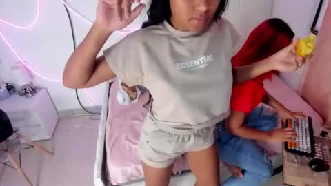 Snapshot of lola_lustrum chatting on 06.14.26 lola_lustrum online show from 06.14.26