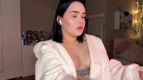 Snapshot of lola_razee chatting on 07.02.26 lola_razee online show from 07.02.26