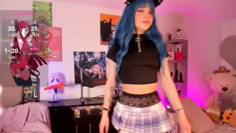 Snapshot of lolaa_bunnyy chatting on 11.09.25 Lola Bunny online show from 11.09.25