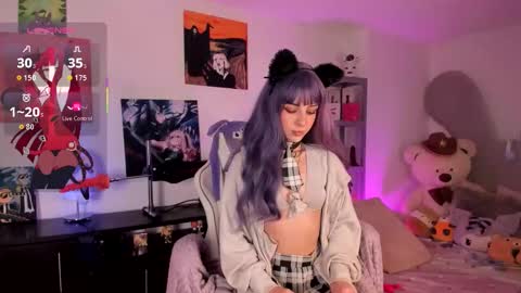 Snapshot of lolaa_bunnyy chatting on 11.16.25 Lola Bunny online show from 11.16.25