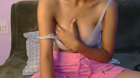 Snapshot of lolaa_darling chatting on 03.19.26 lolaa online show from 03.19.26