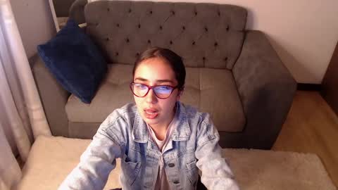 lolaandcamille online show from 03.04.25