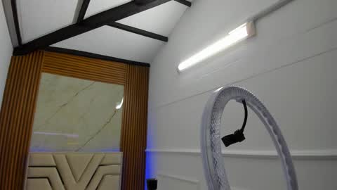 Snapshot of lolaangellx chatting on 09.25.25 Lola Angel online show from 09.25.25