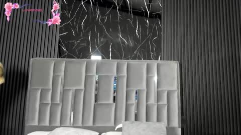 Snapshot of lolaangellx chatting on 10.16.25 Lola Angel online show from 10.16.25