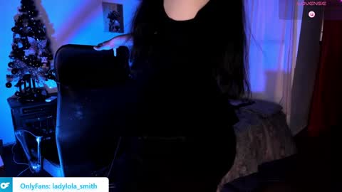 lolaasmith_21 online show from 12.20.24
