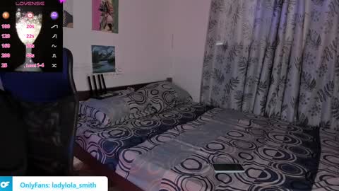 lolaasmith_21 online show from 01.06.25