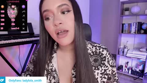 lolaasmith_21 online show from 01.24.25
