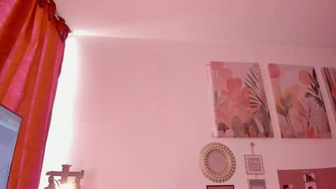 lolaasmith_21 online show from 10.19.25