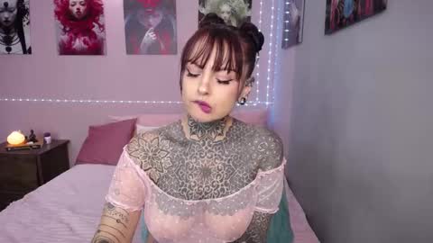 Lola online show from 09.28.25