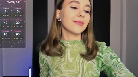 Lola3 online show from 02.26.25