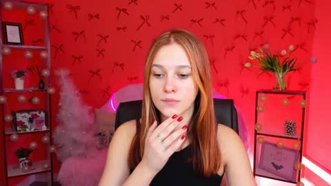 lolalemona online show from 12.18.24