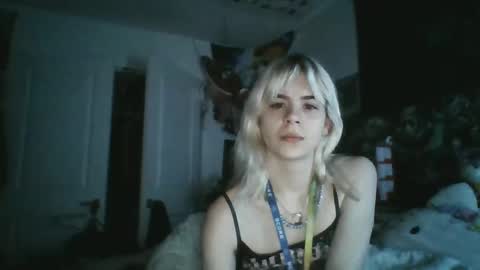 Lola Lixx online show from 12.08.24